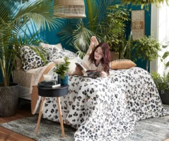 Black End Table With Bluetooth Speaker & USB Port -Home Furniture Store 810513609 31