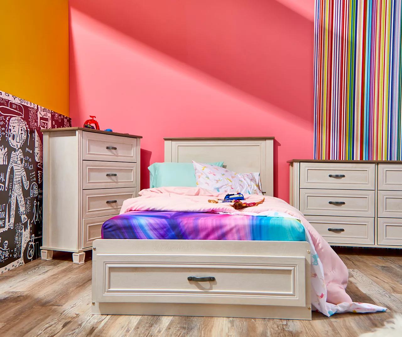 Hillview 6-Drawer Dresser Hillview 6-Drawer Dresser -Home Furniture Store 810569897 810569900 810569896 810569899 10